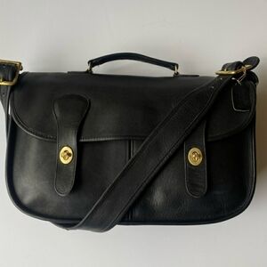 RARE Vintage 80’s Collector Condition Coach Courier Bag # 9800 in Black Leather.
